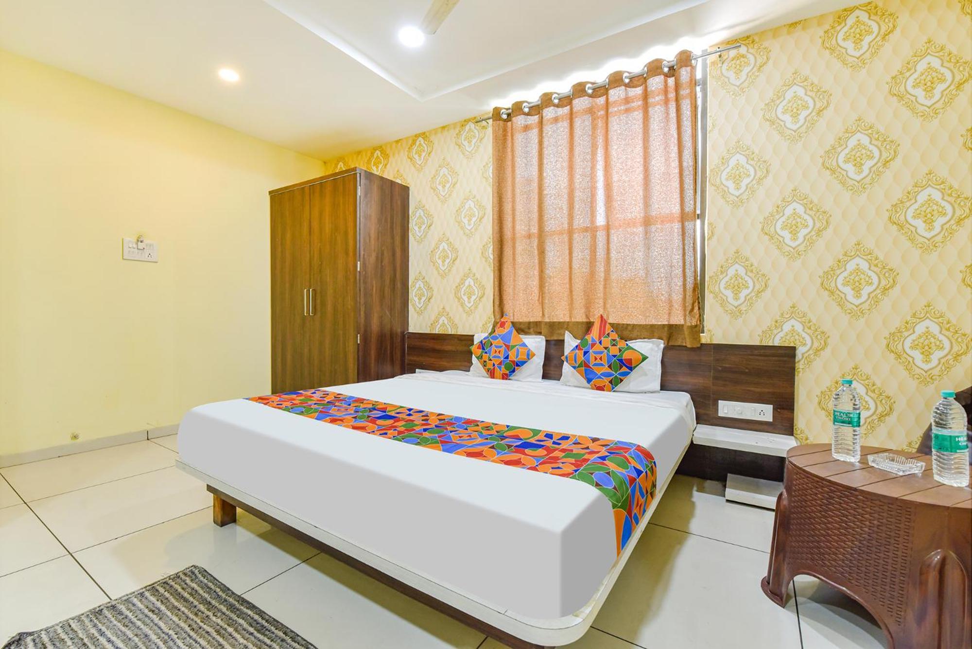 Fabexpress A2 And Restro Hotel Indore Ngoại thất bức ảnh