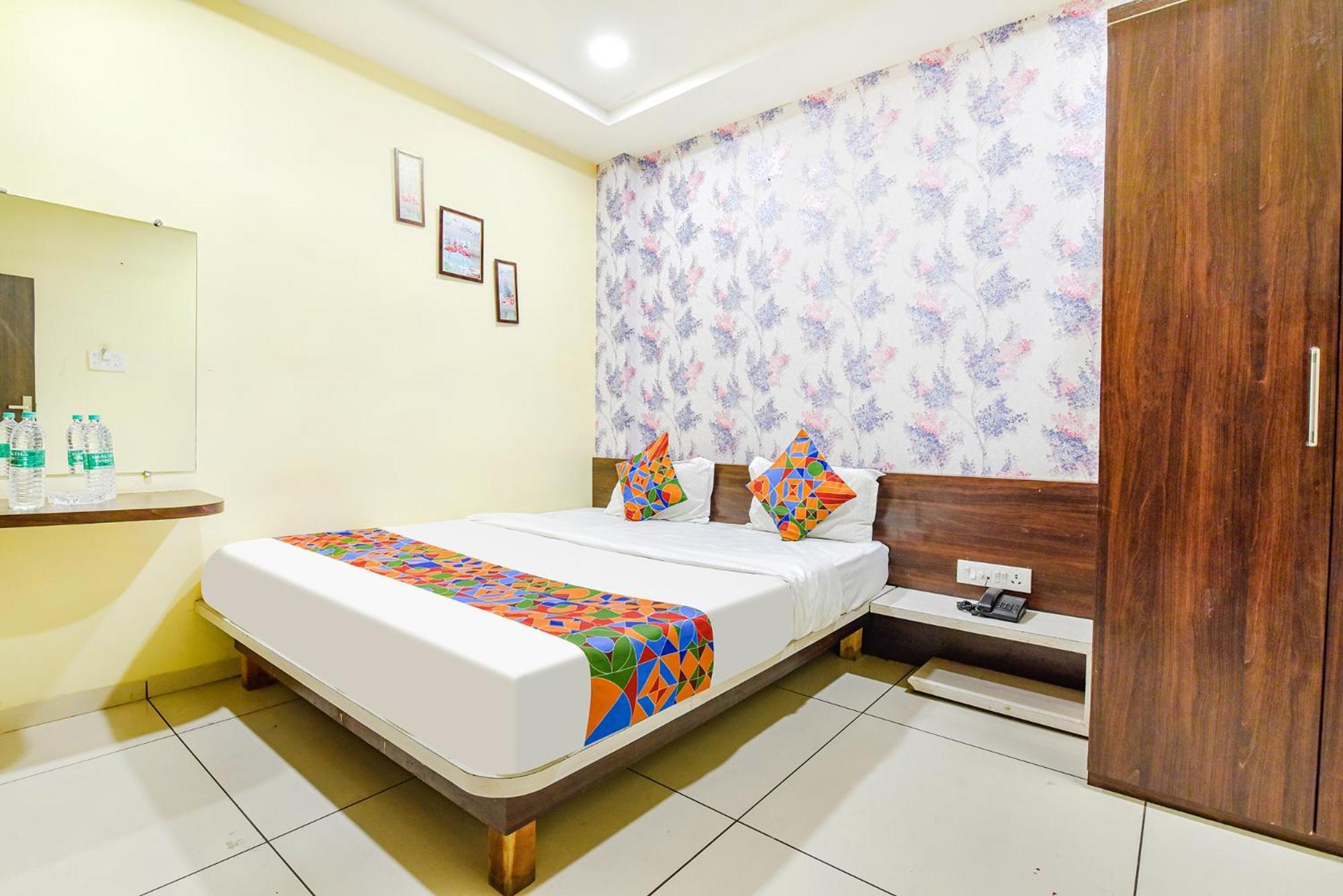 Fabexpress A2 And Restro Hotel Indore Ngoại thất bức ảnh