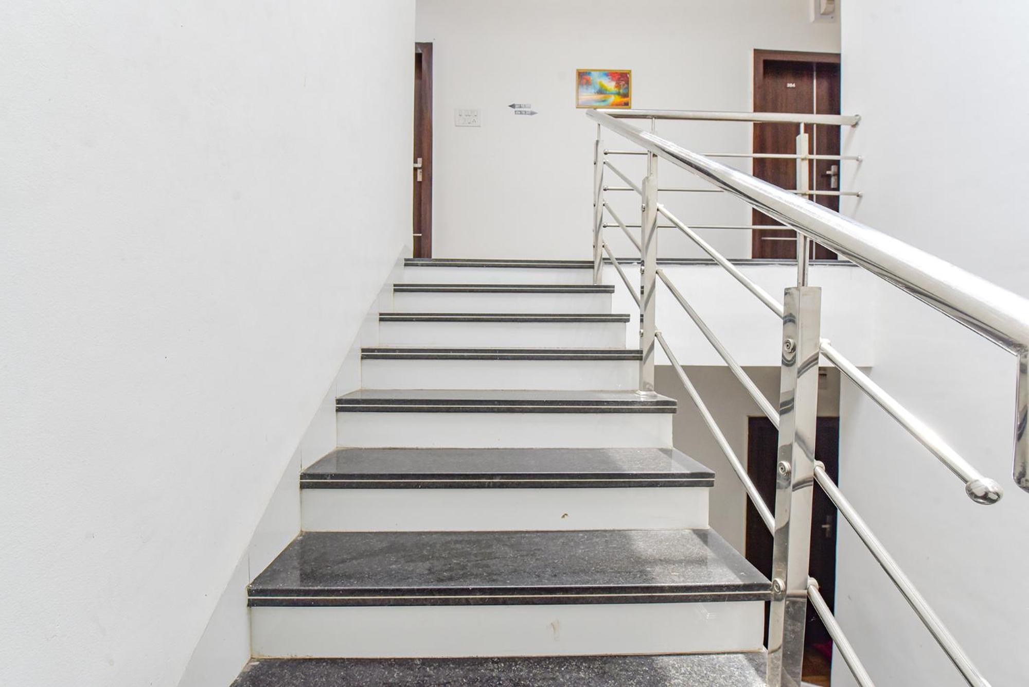 Fabexpress A2 And Restro Hotel Indore Ngoại thất bức ảnh